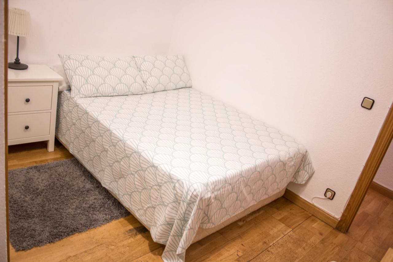 Apartamento En Carretas - Puerta Del Sol Apartment Madrid Luaran gambar