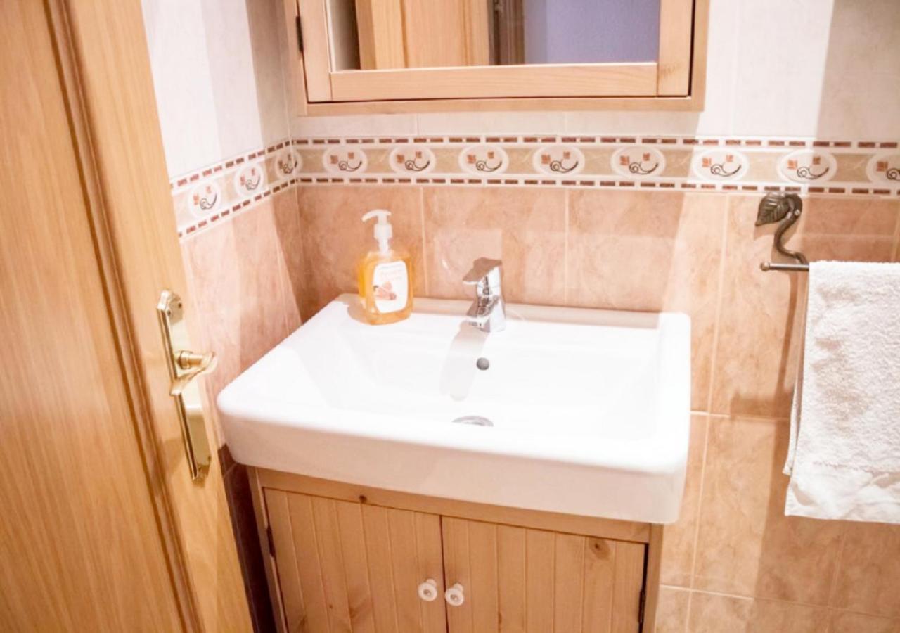 Apartamento En Carretas - Puerta Del Sol Apartment Madrid Luaran gambar